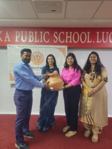 NGO ‘Inayat’ Distributes Earthen Pots to School img 1